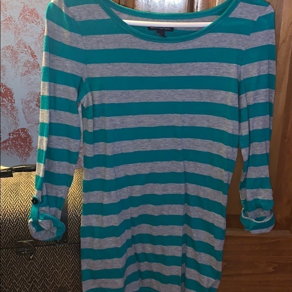 American Eagle shirt size small